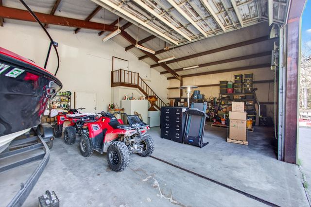 8021 Highway 12, Orange, TX 77632