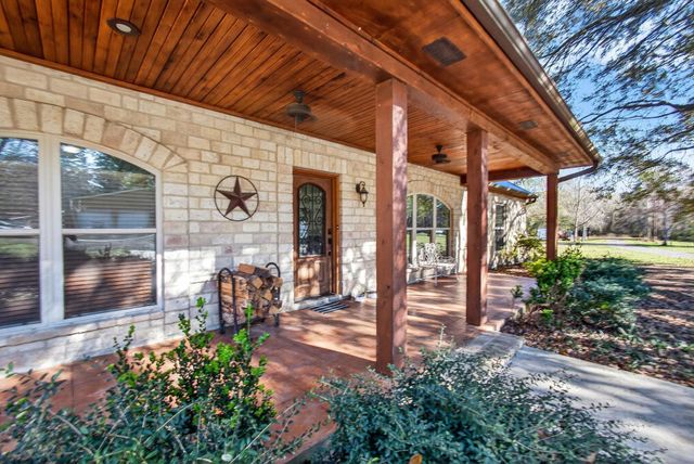 8021 Highway 12, Orange, TX 77632