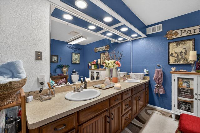 8021 Highway 12, Orange, TX 77632