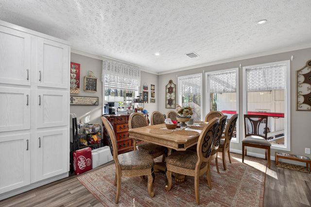 8021 Highway 12, Orange, TX 77632