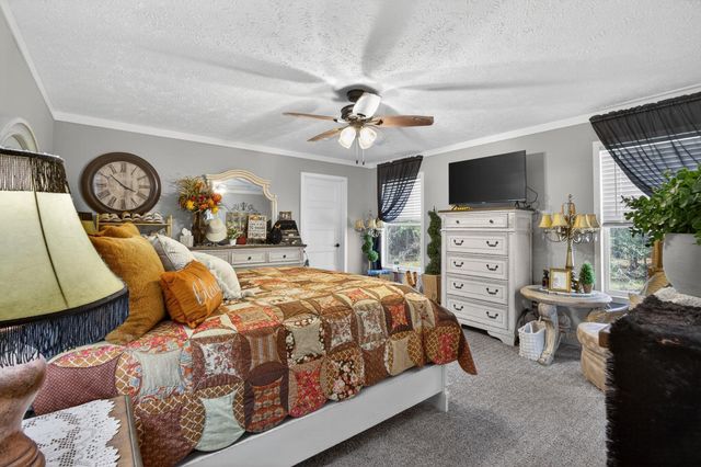 8021 Highway 12, Orange, TX 77632