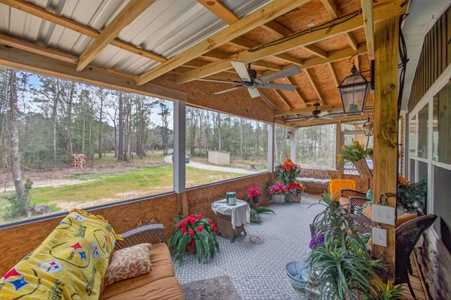 8021 Highway 12, Orange, TX 77632