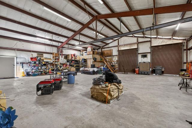 8021 Highway 12, Orange, TX 77632