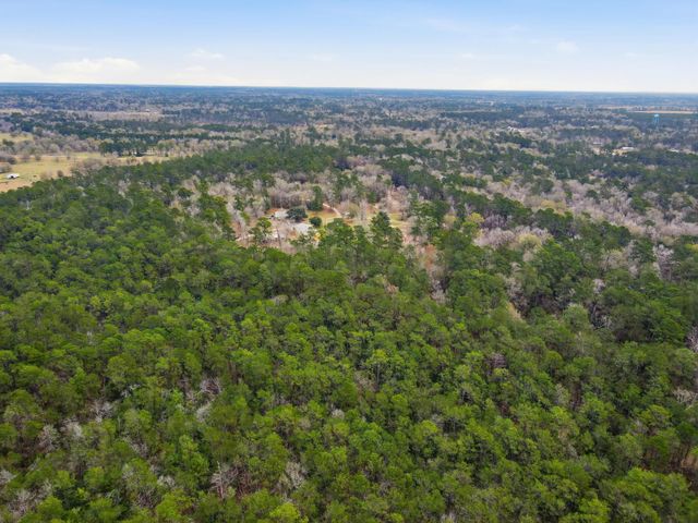 8021 Highway 12, Orange, TX 77632