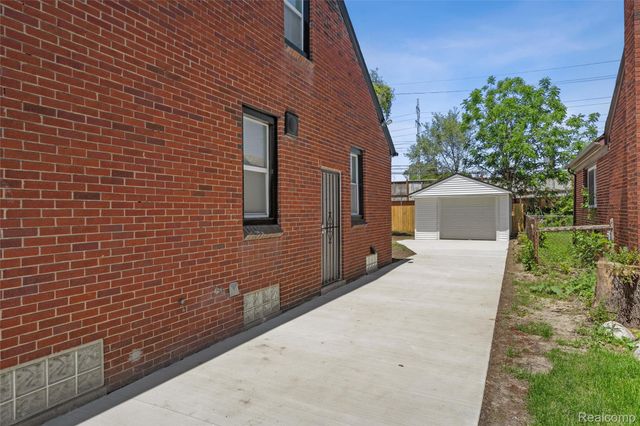 14441 Carlisle Street, Detroit, MI 48205