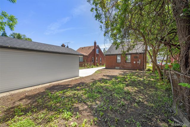 14441 Carlisle Street, Detroit, MI 48205