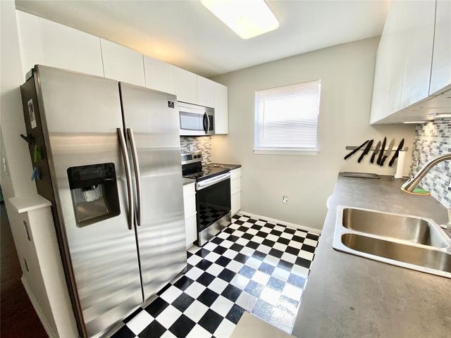 225 S TROPICAL TRAIL 312, Merritt Island, FL 32952