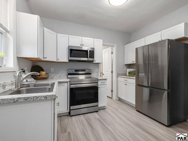 1121 Cypress St, Pueblo, CO 81004