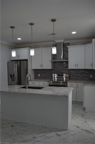 926 S Main Street, Mount Airy, NC 27030