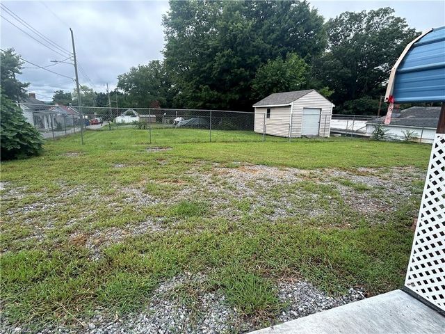 926 S Main Street, Mount Airy, NC 27030