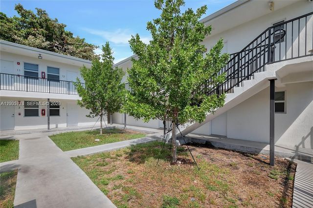 1710 NW 1st Court 15, Miami, FL 33136