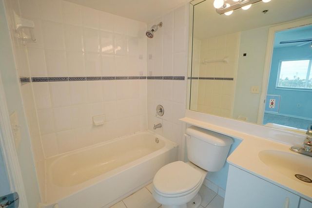 2415 NW 16th Street Road 512, Miami, FL 33125