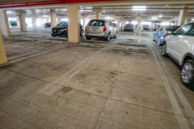 2415 NW 16th Street Road 512, Miami, FL 33125