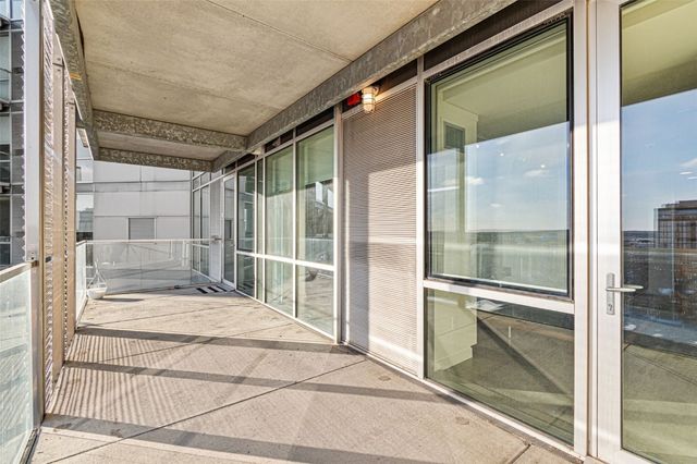 221 E College Street 903, Iowa City, IA 52240