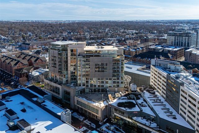 221 E College Street 903, Iowa City, IA 52240