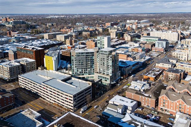 221 E College Street 903, Iowa City, IA 52240