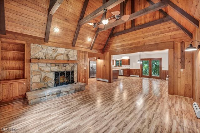 38038 Ridge Road, Willoughby, OH 44094