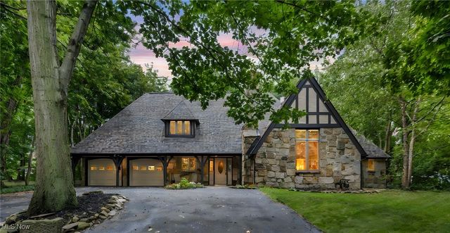 38038 Ridge Road, Willoughby, OH 44094