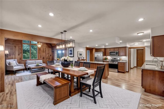 38038 Ridge Road, Willoughby, OH 44094