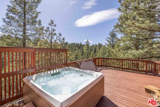 44185 Timron Lane, Sugarloaf, CA 92386