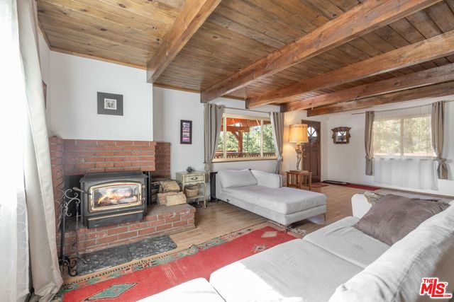 44185 Timron Lane, Sugarloaf, CA 92386