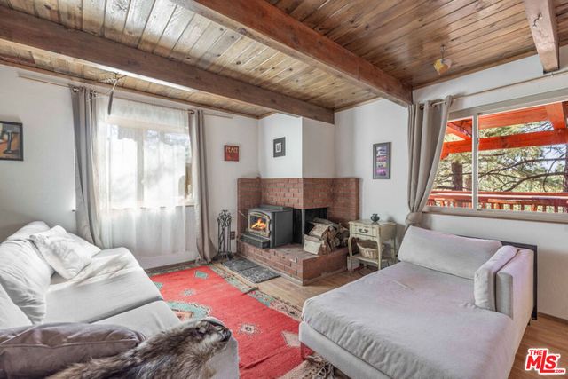 44185 Timron Lane, Sugarloaf, CA 92386