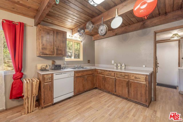 44185 Timron Lane, Sugarloaf, CA 92386