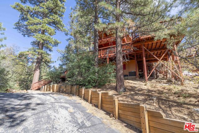 44185 Timron Lane, Sugarloaf, CA 92386