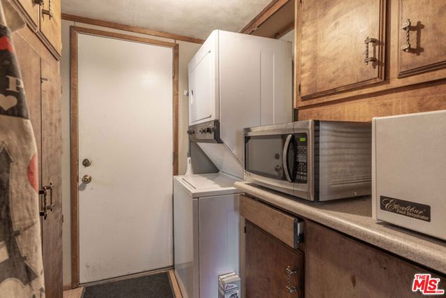 44185 Timron Lane, Sugarloaf, CA 92386