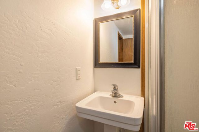 44185 Timron Lane, Sugarloaf, CA 92386