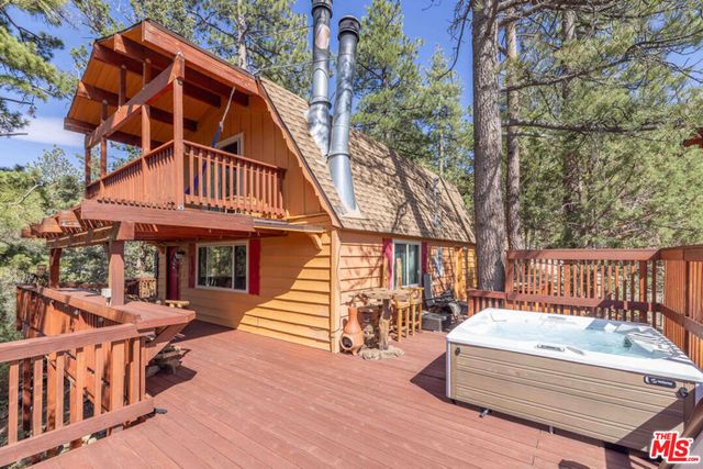 44185 Timron Lane, Sugarloaf, CA 92386