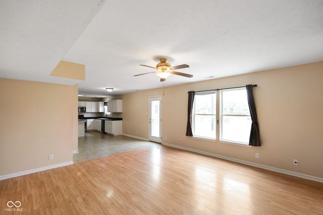 8641 Baypointe Drive, Avon, IN 46123