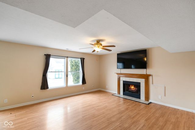 8641 Baypointe Drive, Avon, IN 46123