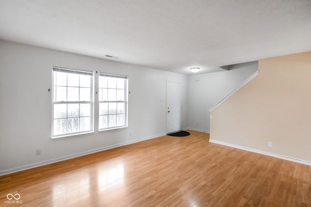 8641 Baypointe Drive, Avon, IN 46123