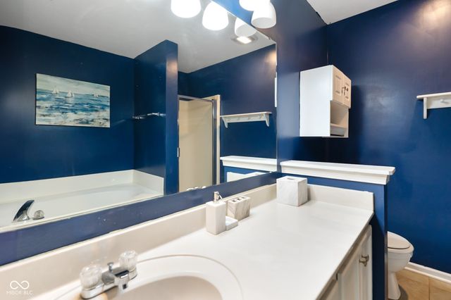 8641 Baypointe Drive, Avon, IN 46123