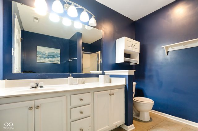 8641 Baypointe Drive, Avon, IN 46123