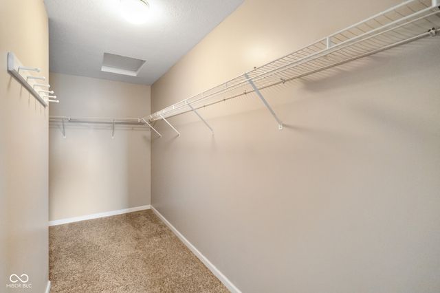 8641 Baypointe Drive, Avon, IN 46123