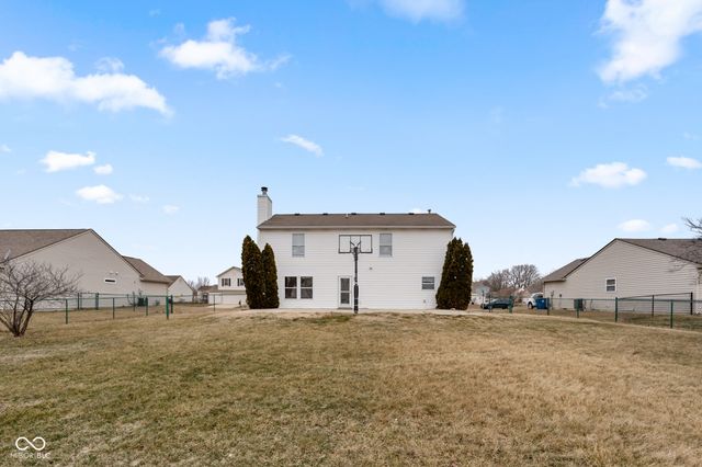 8641 Baypointe Drive, Avon, IN 46123