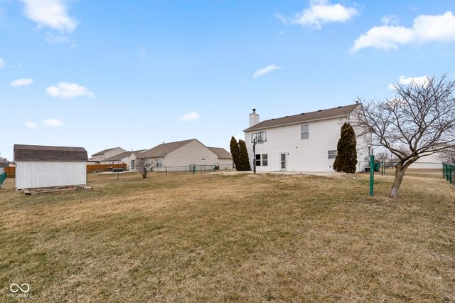 8641 Baypointe Drive, Avon, IN 46123
