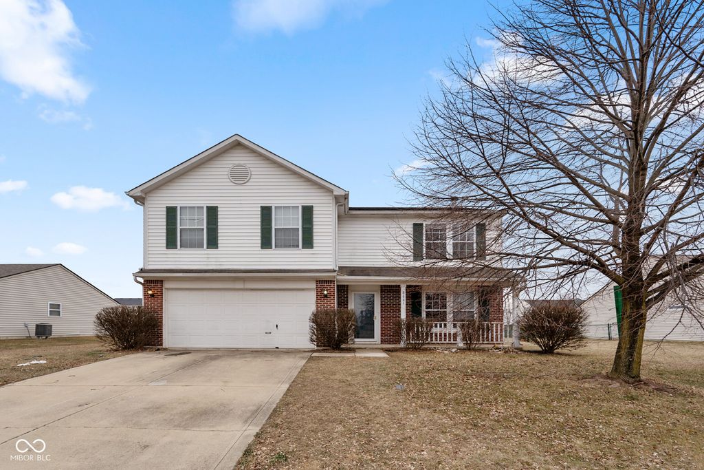 8641 Baypointe Drive, Avon, IN 46123