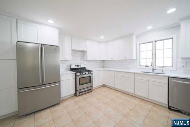 830 Elizabeth Street 2, Ridgefield, NJ 07657