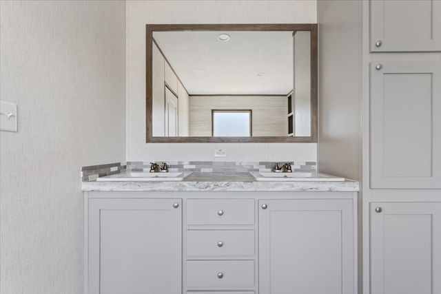 201 N Carpenter Street, Mart, TX 76664