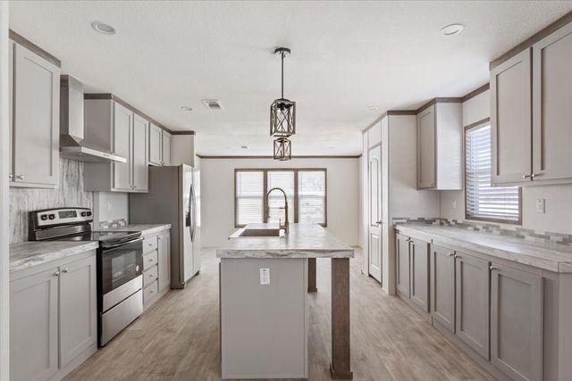 201 N Carpenter Street, Mart, TX 76664