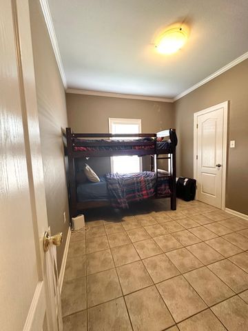 335 Monarch Dr, Houma, LA 70364