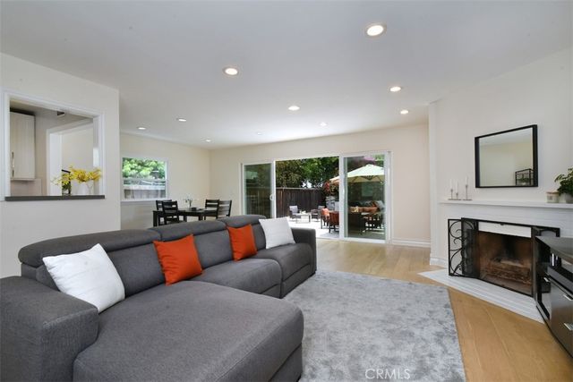 5836 Norwich Ave., Sherman Oaks, CA 91411
