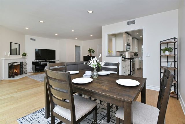 5836 Norwich Ave., Sherman Oaks, CA 91411
