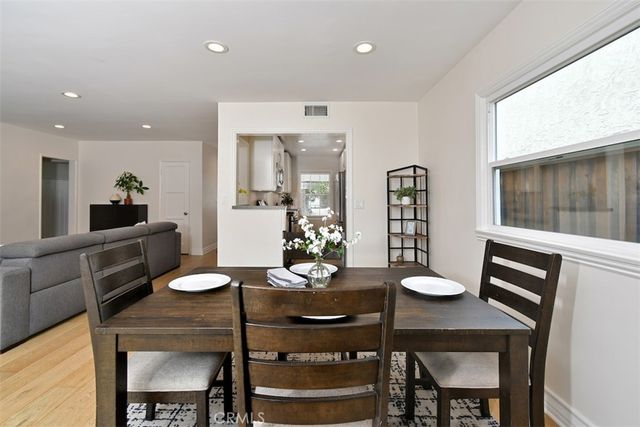 5836 Norwich Ave., Sherman Oaks, CA 91411