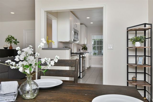 5836 Norwich Ave., Sherman Oaks, CA 91411