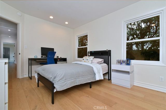 5836 Norwich Ave., Sherman Oaks, CA 91411