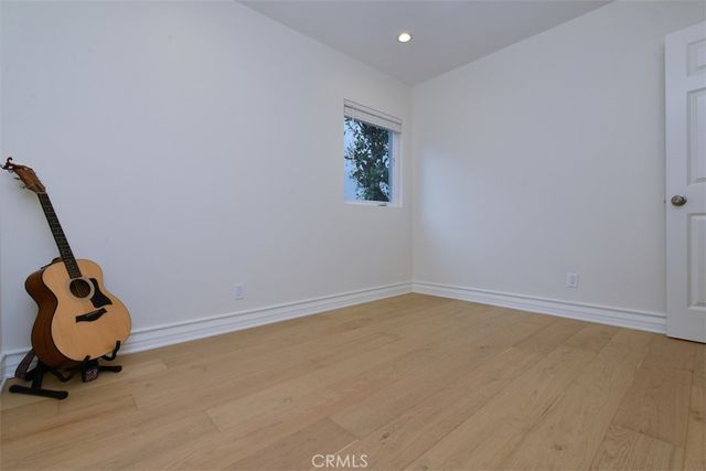 5836 Norwich Ave., Sherman Oaks, CA 91411